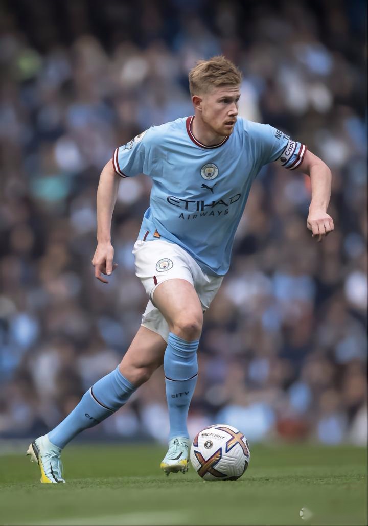 他在锋线位 他在锋线位